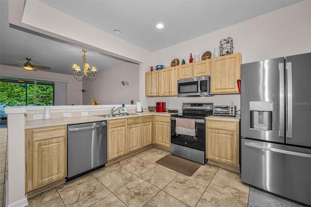8414 SANDY BEACH STREET, Tampa, FL 33634