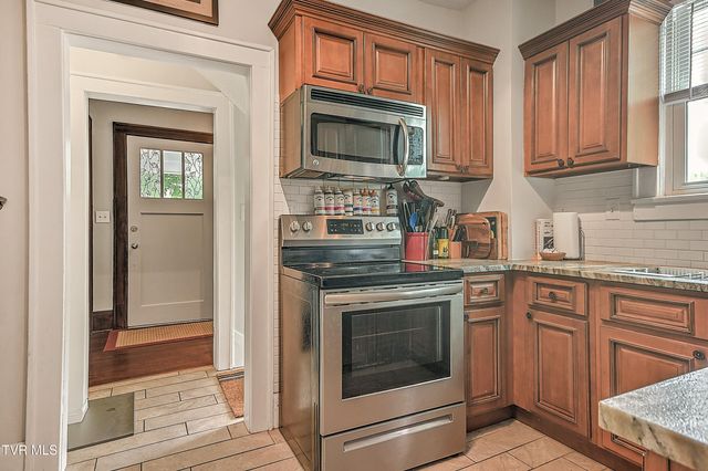 1125 Euclid Avenue, Bristol, VA 24201