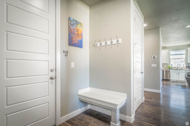 3362 W 2500 N, Clinton, UT 84015
