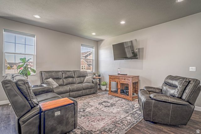 3362 W 2500 N, Clinton, UT 84015