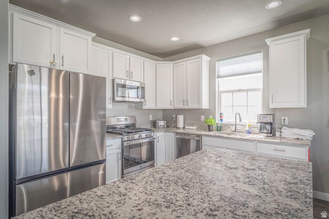 3362 W 2500 N, Clinton, UT 84015