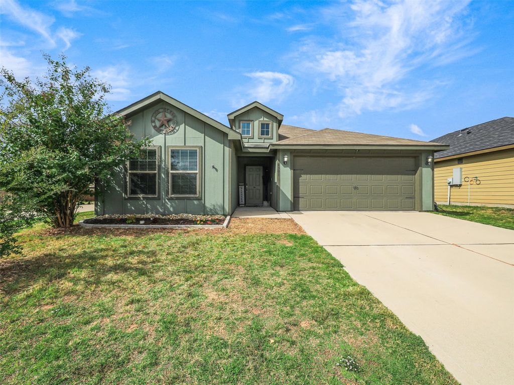 8301 Steel Dust Drive, Fort Worth, TX 76179 — exterior