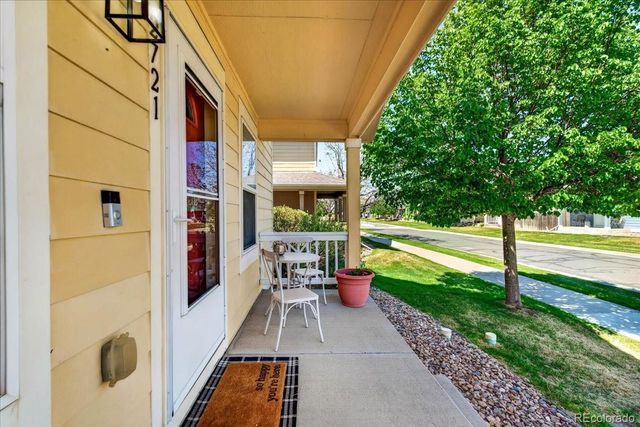 2721 Quarterland Street, Strasburg, CO 80136