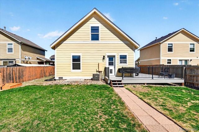 2721 Quarterland Street, Strasburg, CO 80136