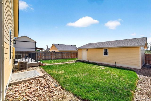2721 Quarterland Street, Strasburg, CO 80136