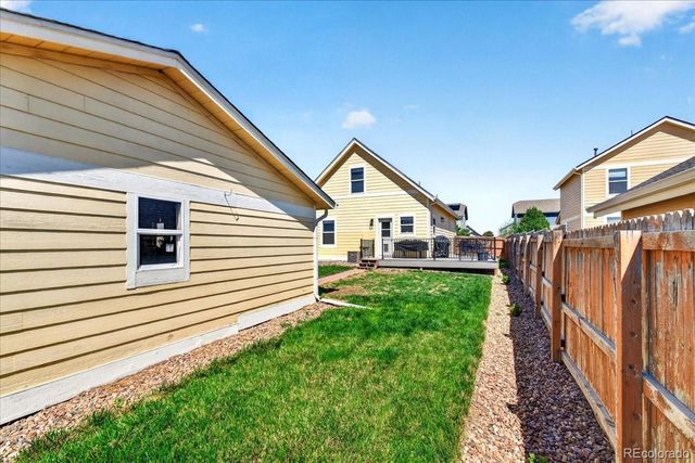 2721 Quarterland Street, Strasburg, CO 80136