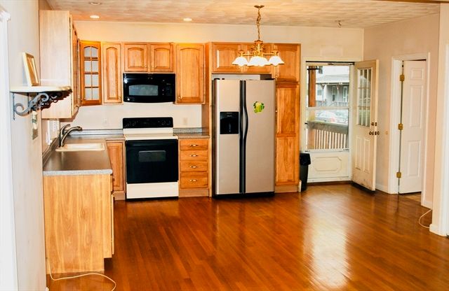40 Wright Street, Stoneham, MA 02180