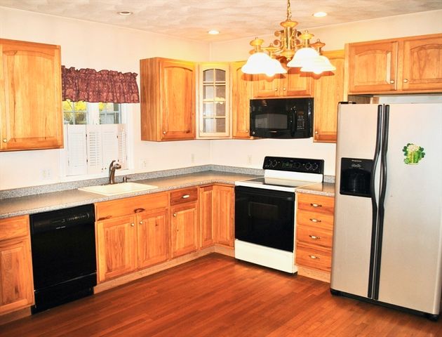 40 Wright Street, Stoneham, MA 02180