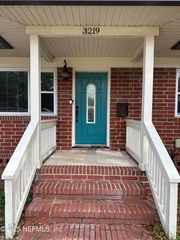 3219 PLUMTREE Drive, Jacksonville, FL 32277