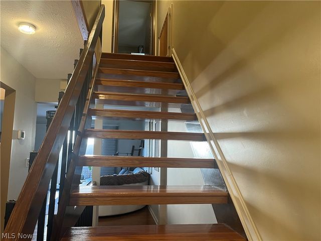 5553 Windrush Court, Parma, OH 44134