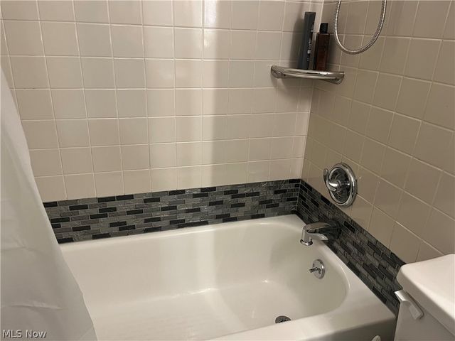 5553 Windrush Court, Parma, OH 44134