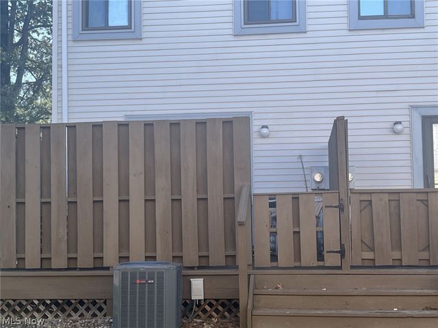 5553 Windrush Court, Parma, OH 44134