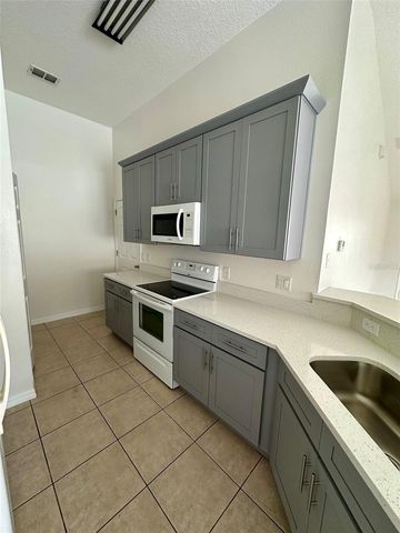 510 BLACKBIRD LANE, Kissimmee, FL 34759