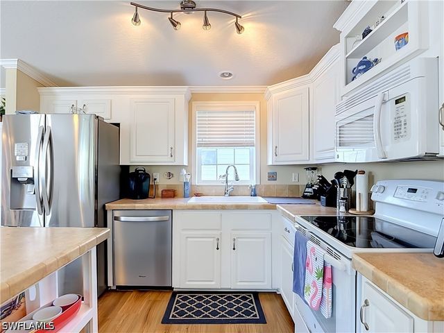 5617 Brightwood Dr., Fort Myers, FL 33905