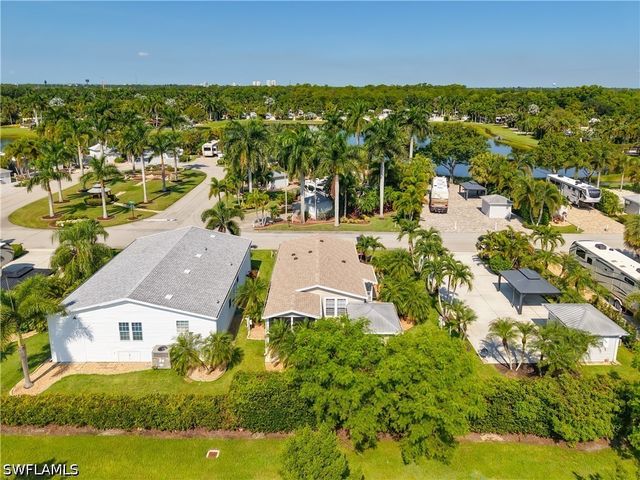 5617 Brightwood Dr., Fort Myers, FL 33905