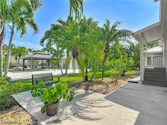 5617 Brightwood Dr., Fort Myers, FL 33905
