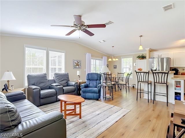 5617 Brightwood Dr., Fort Myers, FL 33905