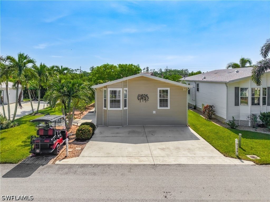 5617 Brightwood Dr., Fort Myers, FL 33905