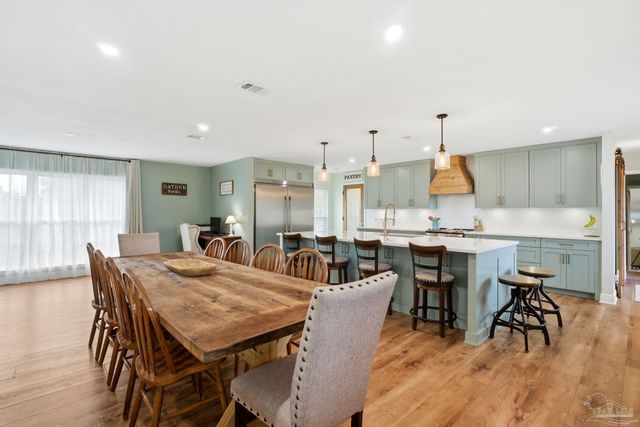 690 Cooley Rd, Cantonment, FL 32533