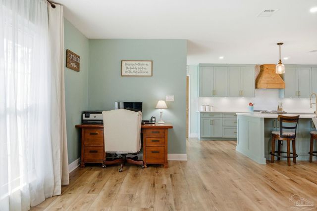 690 Cooley Rd, Cantonment, FL 32533