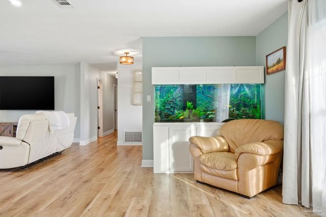 690 Cooley Rd, Cantonment, FL 32533