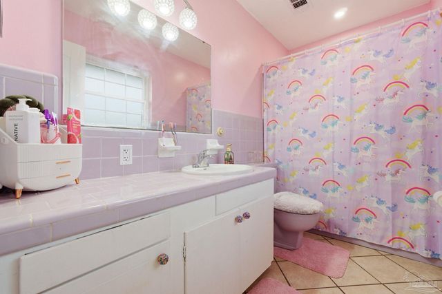 690 Cooley Rd, Cantonment, FL 32533