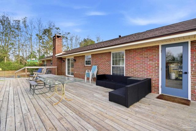 690 Cooley Rd, Cantonment, FL 32533