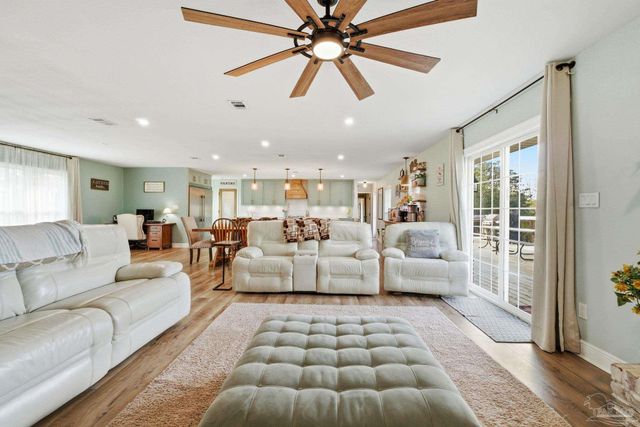 690 Cooley Rd, Cantonment, FL 32533