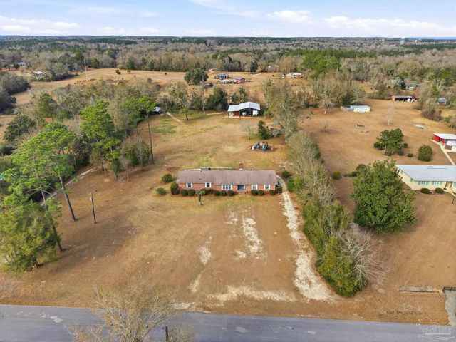 690 Cooley Rd, Cantonment, FL 32533