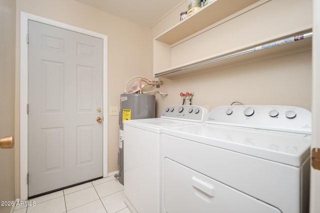 10874 W COGGINS Drive, Sun City, AZ 85351