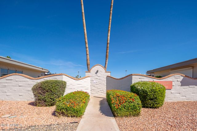 10874 W COGGINS Drive, Sun City, AZ 85351