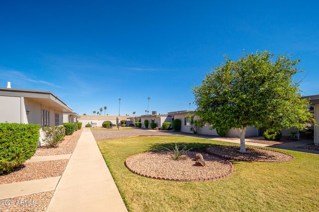 10874 W COGGINS Drive, Sun City, AZ 85351