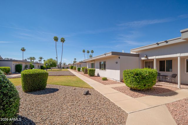 10874 W COGGINS Drive, Sun City, AZ 85351