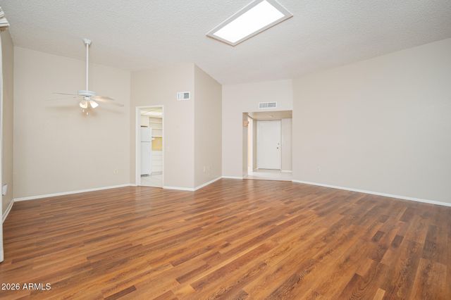 10874 W COGGINS Drive, Sun City, AZ 85351