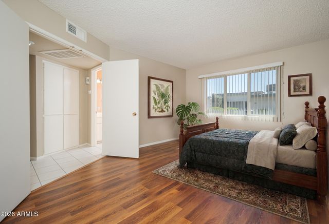10874 W COGGINS Drive, Sun City, AZ 85351