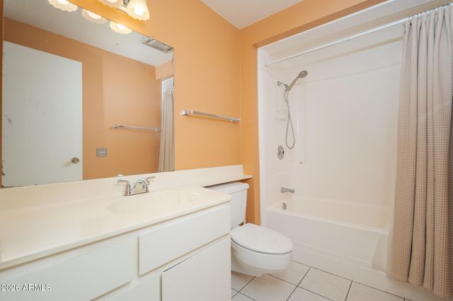 10874 W COGGINS Drive, Sun City, AZ 85351