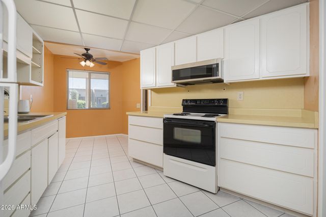 10874 W COGGINS Drive, Sun City, AZ 85351