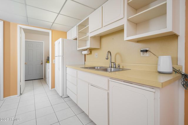 10874 W COGGINS Drive, Sun City, AZ 85351