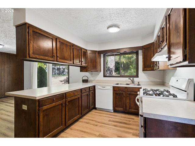 38175 Se GEORGE Rd, Estacada, OR 97023