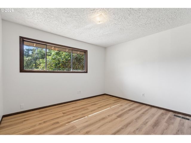 38175 Se GEORGE Rd, Estacada, OR 97023