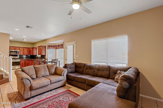 7121 LUZ DE ESPEJO Drive, El Paso, TX 79912
