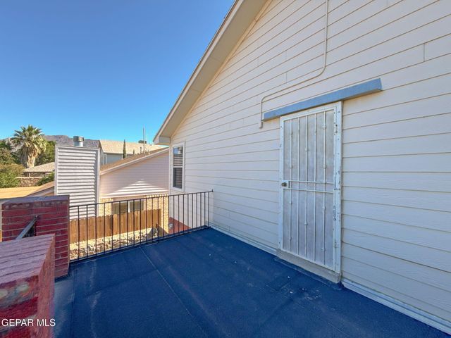 7121 LUZ DE ESPEJO Drive, El Paso, TX 79912