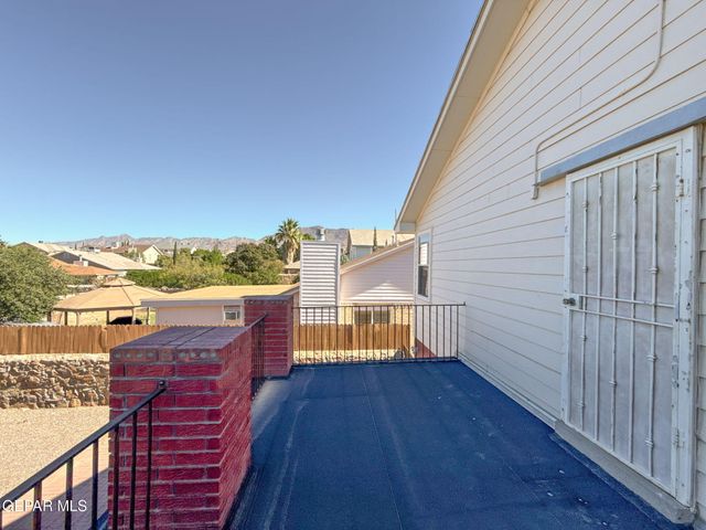 7121 LUZ DE ESPEJO Drive, El Paso, TX 79912