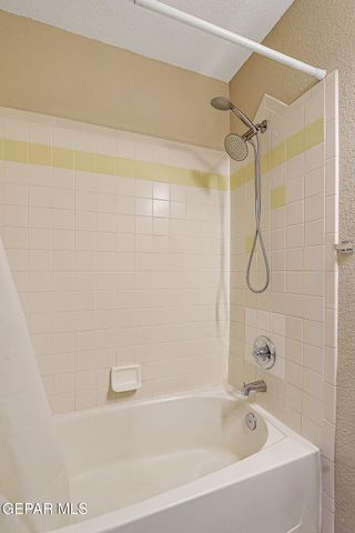7121 LUZ DE ESPEJO Drive, El Paso, TX 79912