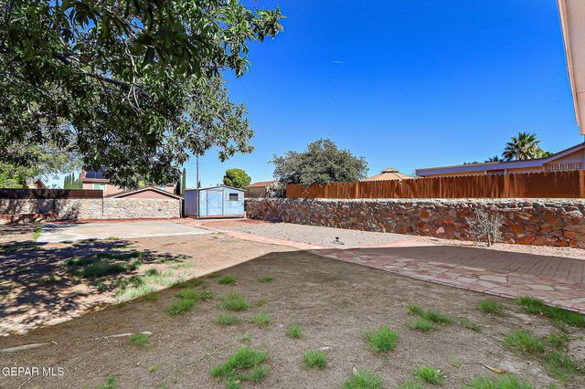 7121 LUZ DE ESPEJO Drive, El Paso, TX 79912