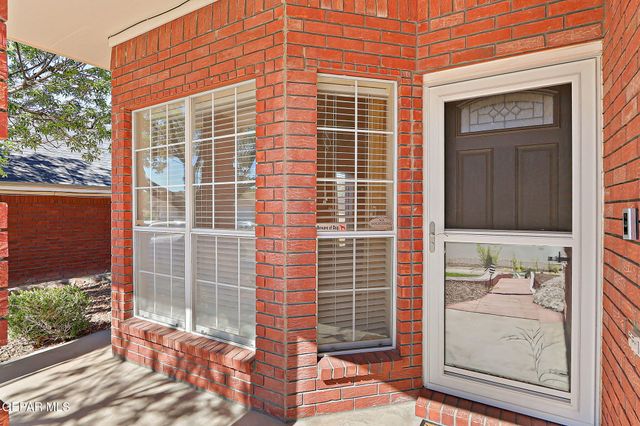 7121 LUZ DE ESPEJO Drive, El Paso, TX 79912