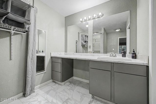 510 N ALMA SCHOOL Road 192, Mesa, AZ 85201
