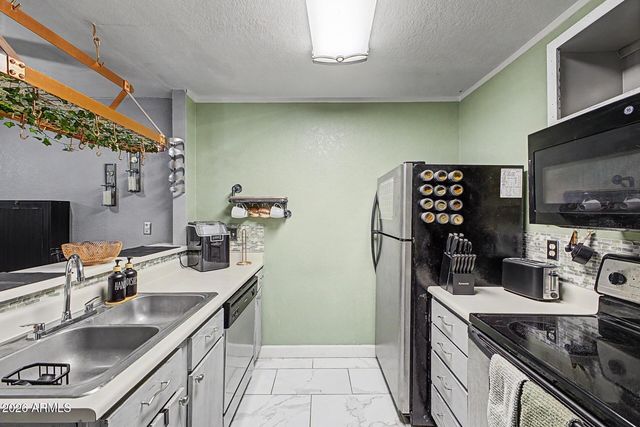510 N ALMA SCHOOL Road 192, Mesa, AZ 85201