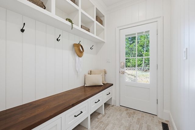 48 May Elm Lane, Norwell, MA 02061