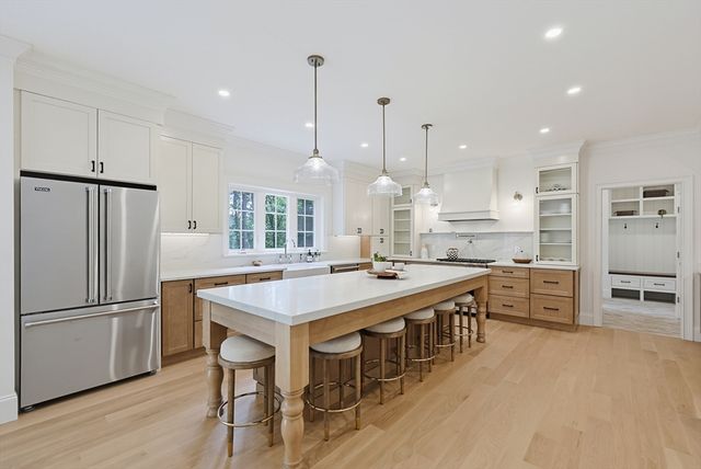 48 May Elm Lane, Norwell, MA 02061